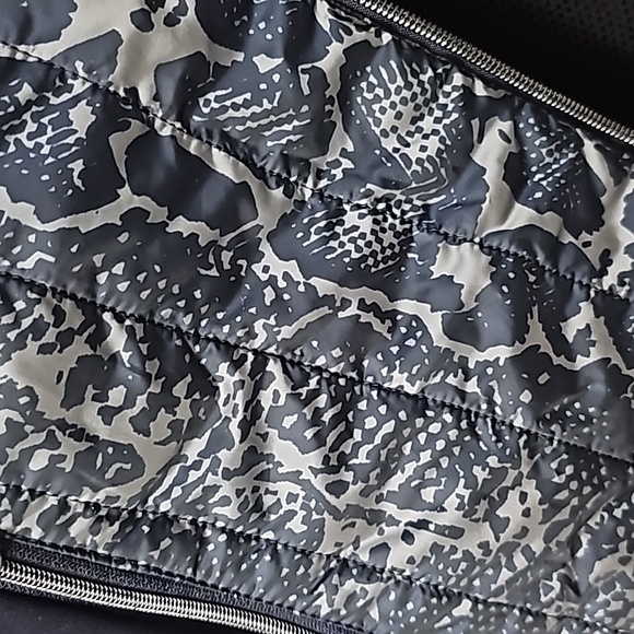 Rare! Anatomie Women's Quilted Print Puffer Lightweight Full Zip Vest - Picture 2 of 9